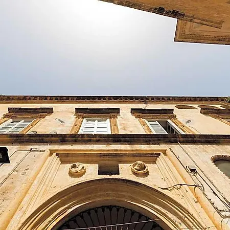 Palazzo Balsamo *